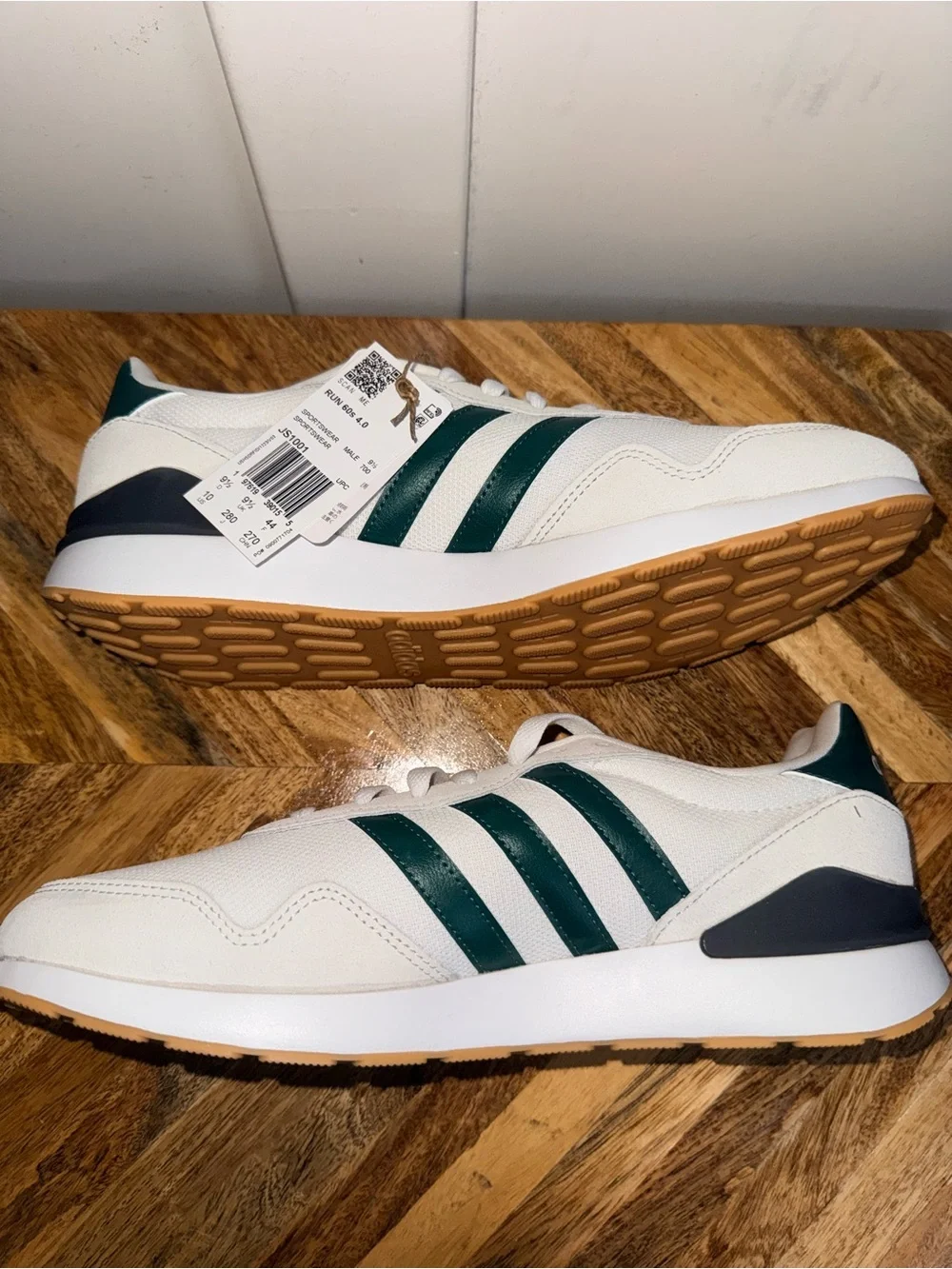 Adidas Run 60s 4.0 White Green Sneakers Men’s Size 10 NIB